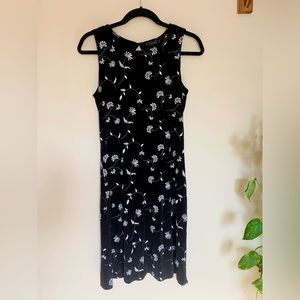 Clientele - Floral Fitted Shift Sleeveless Dress